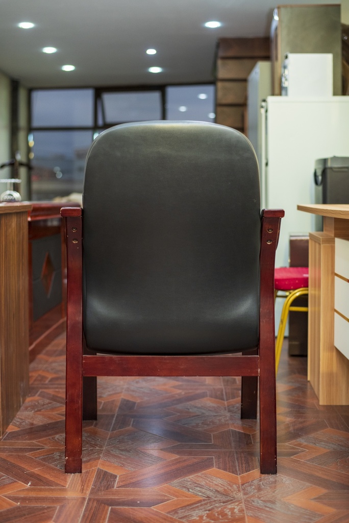 Leather Visitor Chair with Wooden Legs CH-VISL009C